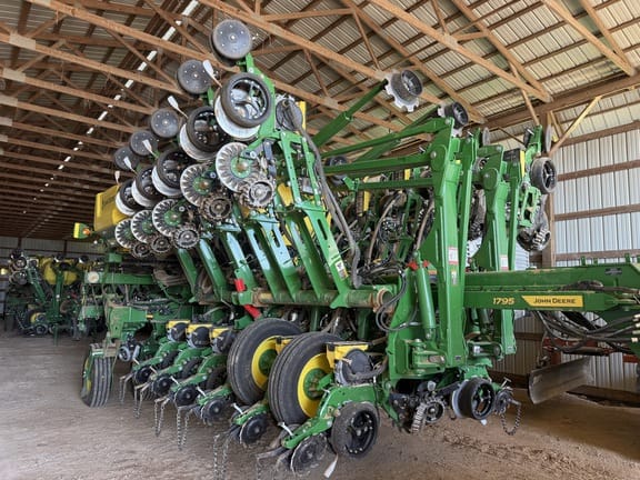 2025 John Deere 1795 Equipment Image0