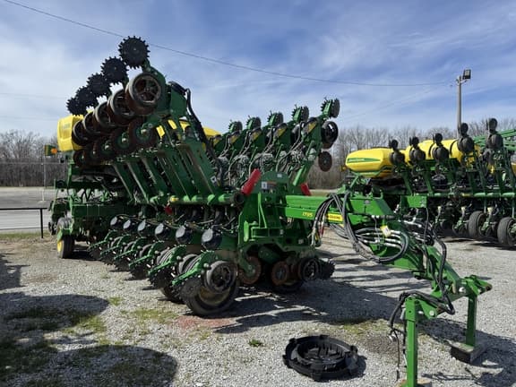 Image of John Deere 1795 Primary image