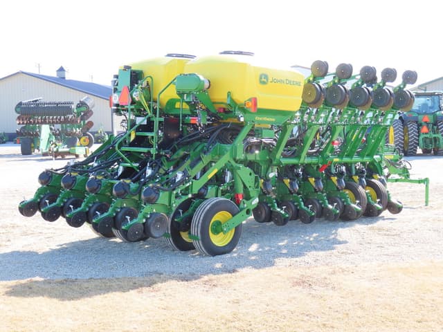 Image of John Deere 1795 equipment image 4