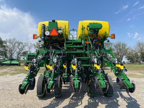 Image of John Deere 1795 equipment image 4