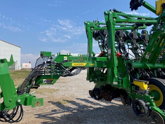 2025 John Deere 1795 Equipment Image0