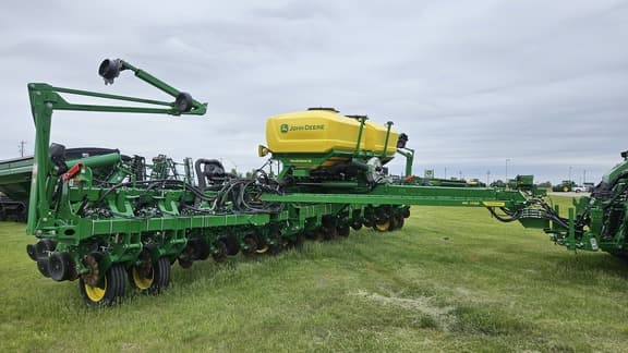 Image of John Deere 1795 Primary image