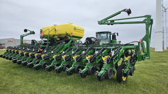 Image of John Deere 1795 equipment image 2