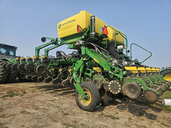 Image of John Deere 1795 equipment image 4