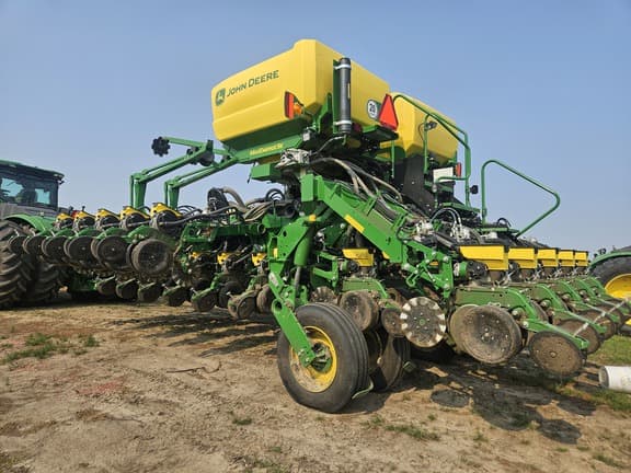 Image of John Deere 1795 equipment image 4