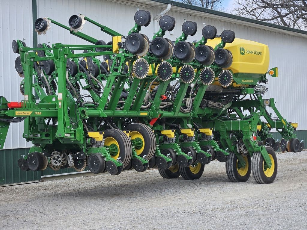 Image of John Deere 1795 Primary image