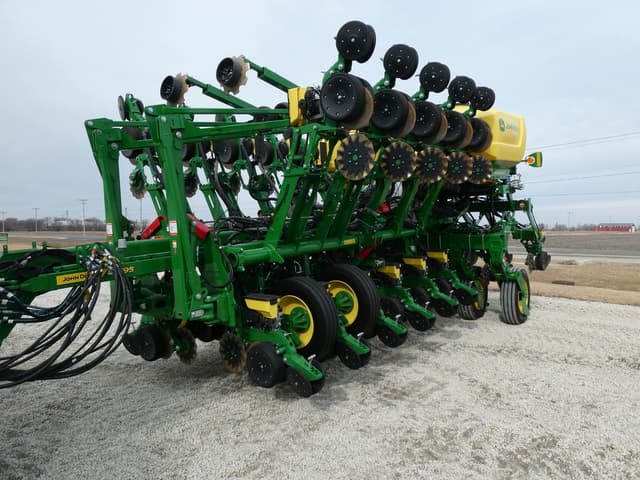 Image of John Deere 1795 equipment image 1