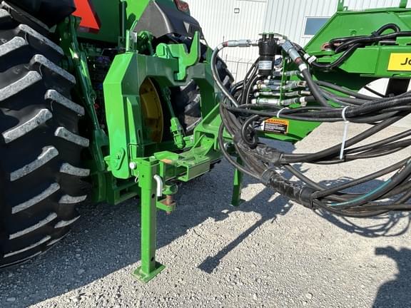 Image of John Deere 1795 equipment image 1