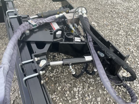 Image of John Deere PR84B equipment image 4