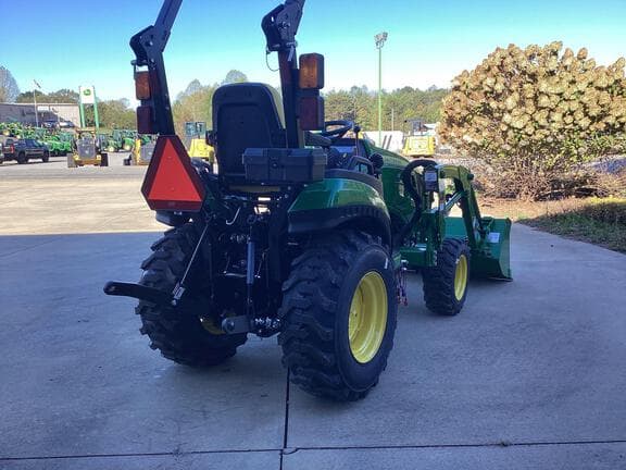 Image of John Deere 2025R equipment image 4