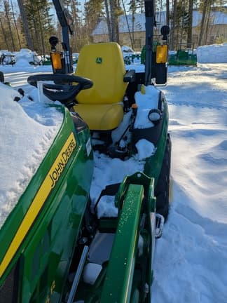 Image of John Deere 2025R equipment image 2