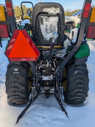 Image of John Deere 2025R equipment image 1