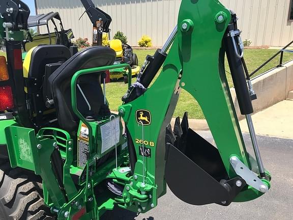 Image of John Deere 2025R equipment image 2