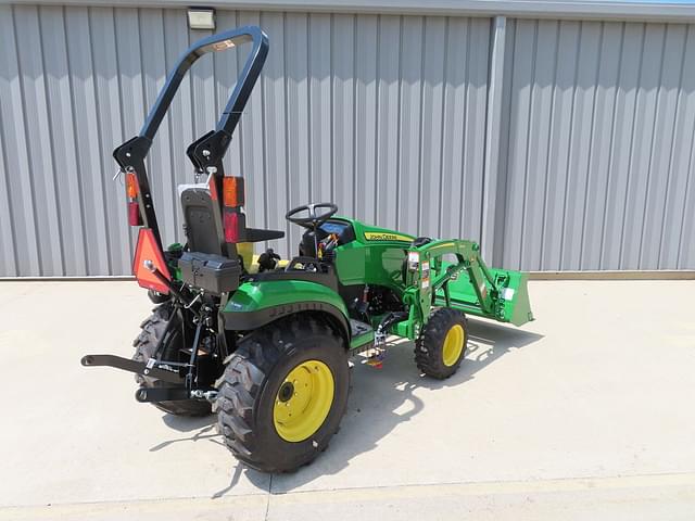 Image of John Deere 2025R equipment image 2