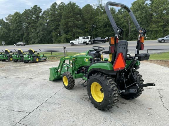 Image of John Deere 2025R equipment image 4