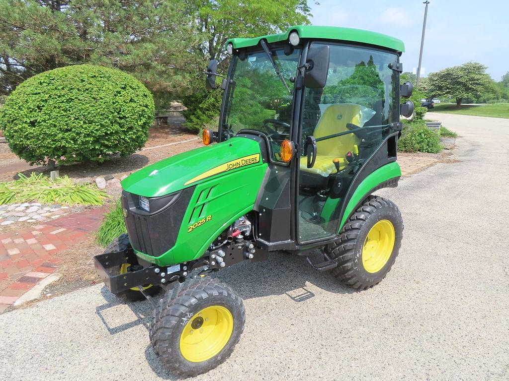 Image of John Deere 2025R Primary image