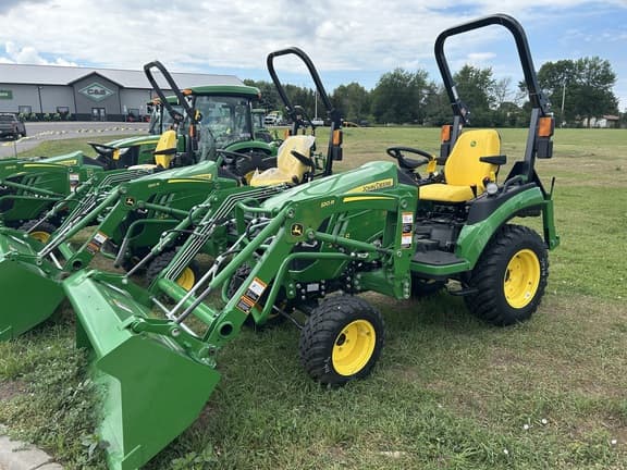 Image of John Deere 2025R equipment image 2