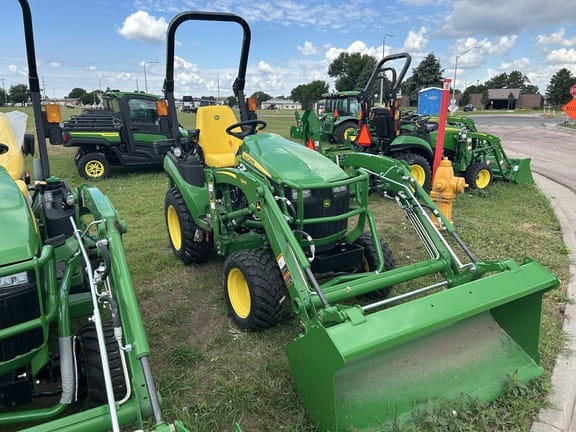 2026 John Deere 2025R Equipment Image0