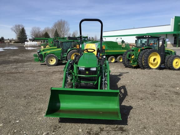 Image of John Deere 2025R equipment image 1