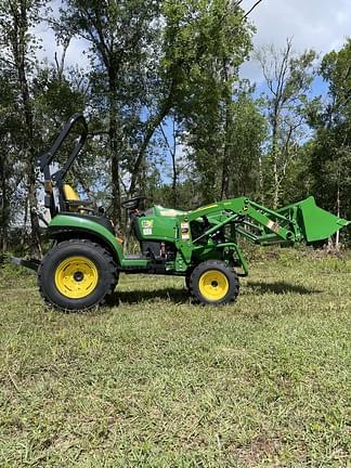 Image of John Deere 2025R equipment image 1