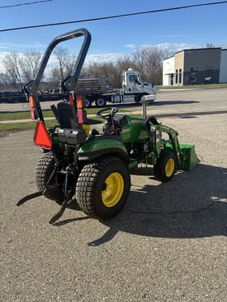 Image of John Deere 2025R equipment image 2