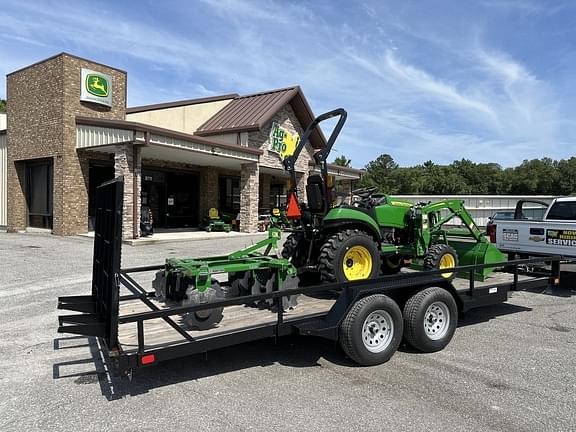 Image of John Deere 2025R equipment image 2