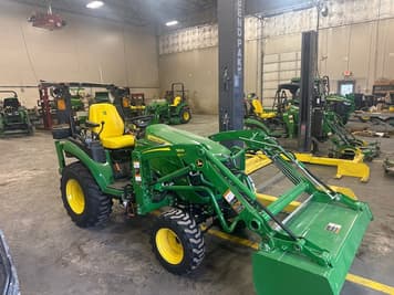 Main image John Deere 2025R