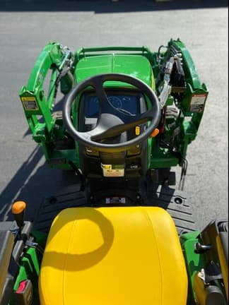 Image of John Deere 2025R equipment image 2