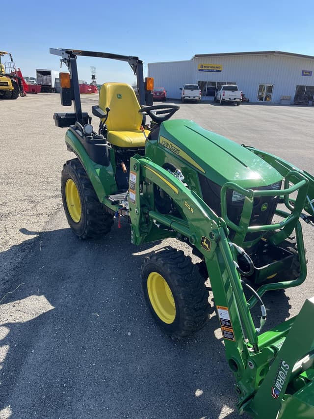 Image of John Deere 2025R equipment image 1