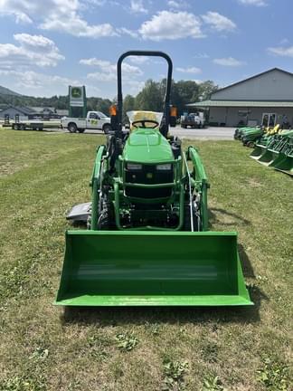 Image of John Deere 2025R equipment image 4