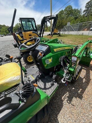 Image of John Deere 2025R equipment image 3