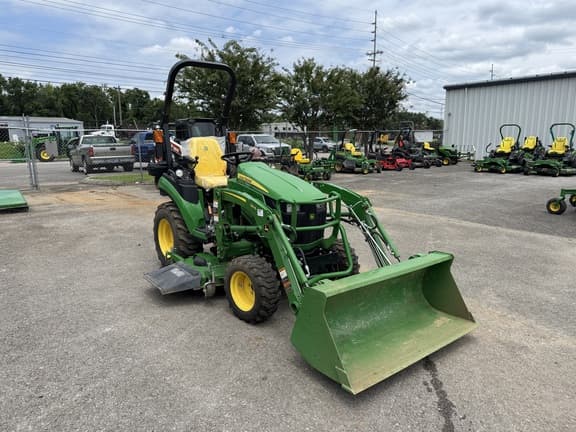 Image of John Deere 2025R equipment image 3
