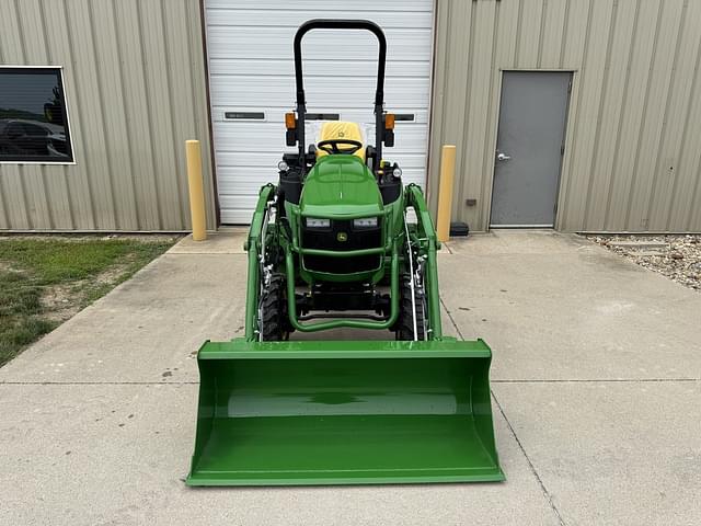 Image of John Deere 2025R equipment image 2