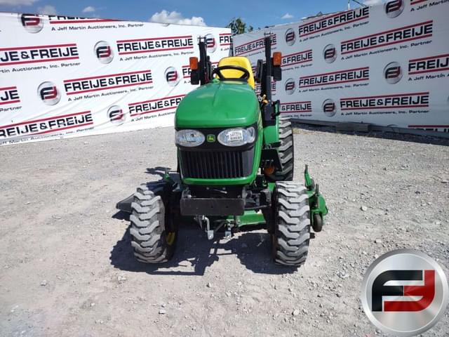 Image of John Deere 2025R equipment image 1