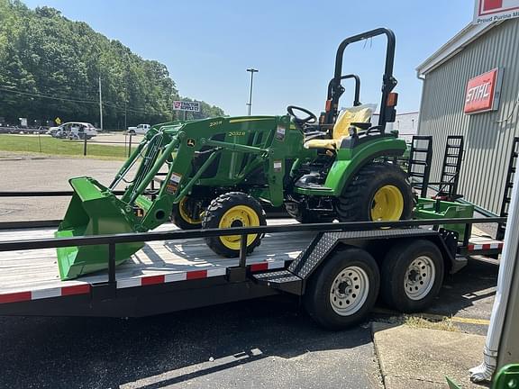 Image of John Deere 2032R equipment image 1