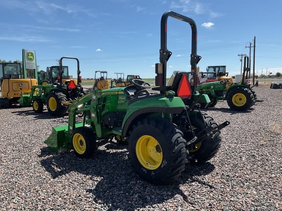 Image of John Deere 2032R equipment image 1