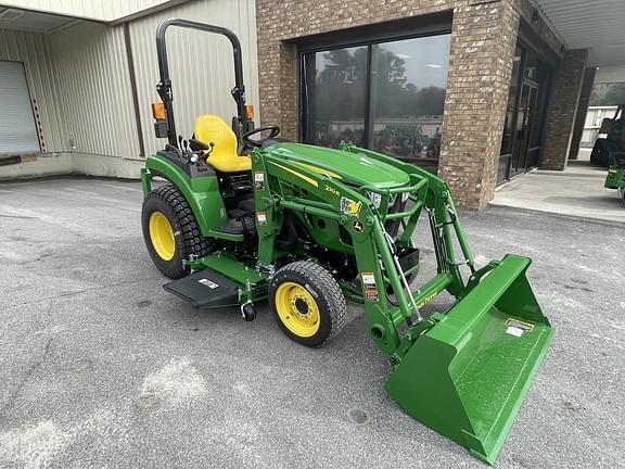 Image of John Deere 2032R equipment image 2