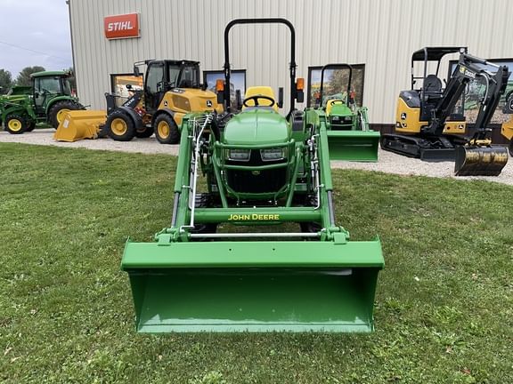 2025 John Deere 2032R Equipment Image0