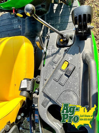 Image of John Deere 2032R equipment image 4