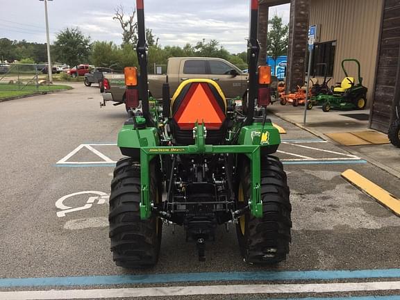 Image of John Deere 2032R equipment image 3