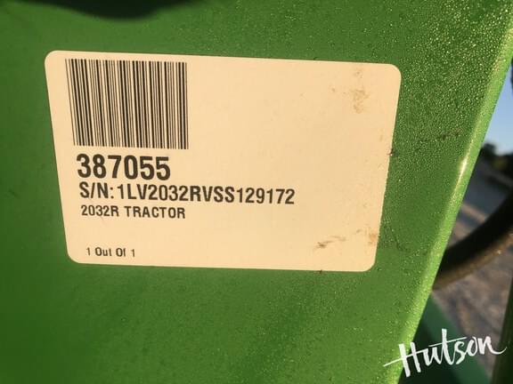 Image of John Deere 2032R equipment image 4
