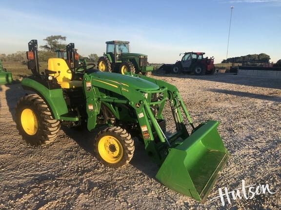 Image of John Deere 2032R Primary image