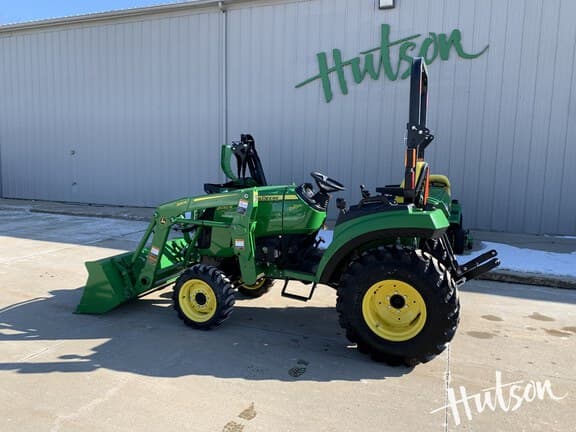 Image of John Deere 2032R equipment image 4