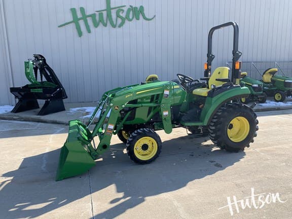 Image of John Deere 2032R equipment image 2