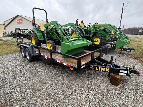 Image of John Deere 2032R equipment image 1