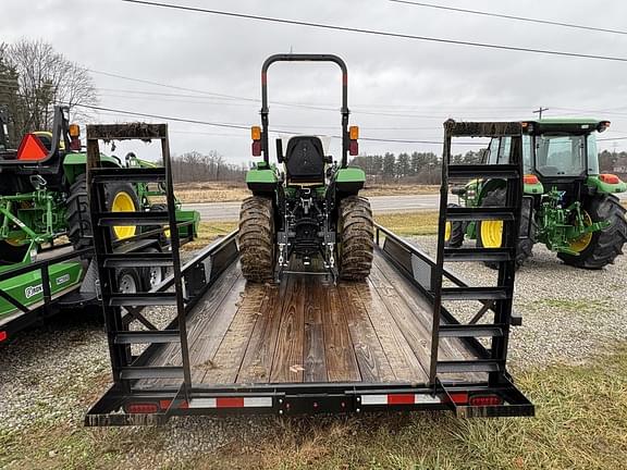 Image of John Deere 2032R equipment image 4