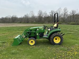 2025 John Deere 2032R Image