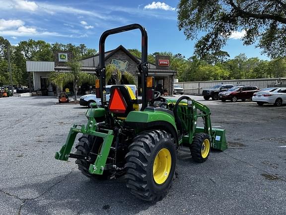 Image of John Deere 2032R equipment image 4