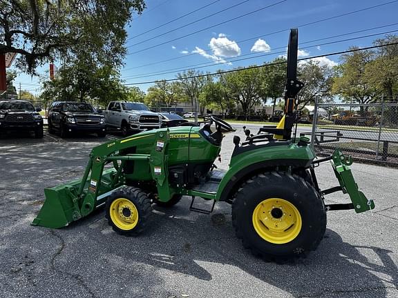 Image of John Deere 2032R equipment image 1