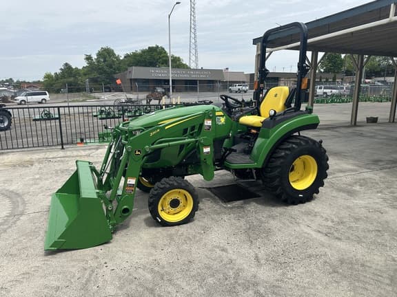 Image of John Deere 2032R equipment image 2